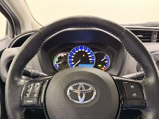 Toyota Yaris 1.5 VVT-i Hybrid Dynamic Aut. picture 15
