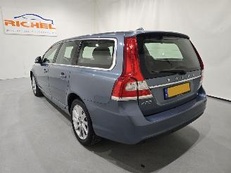 Volvo V-70 1.6 T4 Momentum AUT 132Kw picture 4
