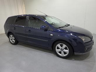 Ford Focus Wagon 1.6-16V Futura AUT 75Kw picture 14