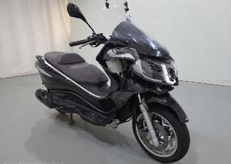 dommages motocyclettes  Piaggio X10 350 Executive BS 25kw Bjr.2018 2018/12