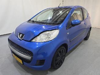 Peugeot 107 1.0-12V XR 3.Drs Bjr.2009 picture 3