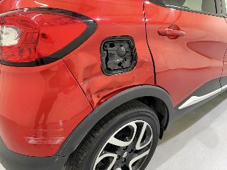 Renault Captur 0.9 TCe Helly Hansen NAP picture 17