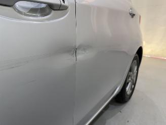 Toyota Yaris HB 1.0 VVt-i Aspiration picture 12