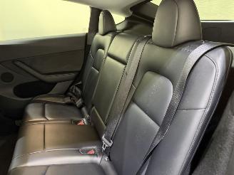Tesla Model Y Standard Range picture 47