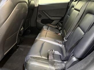 Tesla Model Y Standard Range picture 46