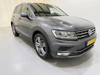 uszkodzony samochody osobowe Volkswagen Tiguan 1.4 TSI Highline Aut6 Pano/Clima 2017/4