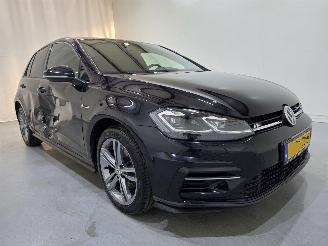 damaged passenger cars Volkswagen Golf VII 2.0 TDI Highline R-Line 110Kw DSG Bjr.2019 2019/4