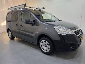 krockskadad bil bedrijf Peugeot Partner 120 1.6 VTi 98XR 72Kw Bjr.2016 2016/4