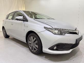 skadebil auto Toyota Auris HB 1.8 Hybrid Comfort Dynamic 2016/10