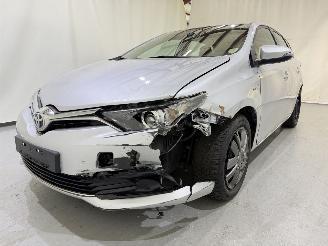 Toyota Auris HB 1.8 Hybrid Comfort Dynamic picture 3