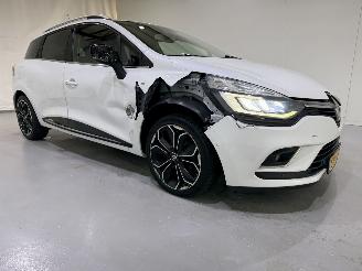 uszkodzony samochody osobowe Renault Clio Estate 0.9 TCw BOSE Navi/Clima 2018/4