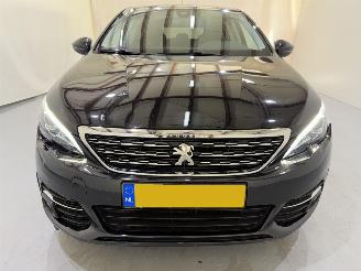 Peugeot 308 HB 1.2 PureTech Allure Pano picture 27