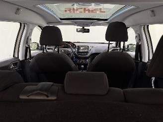 Peugeot 2008 1.2 PureTech 110 Allure picture 8