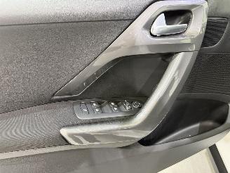 Peugeot 2008 1.2 PureTech 110 Allure picture 30