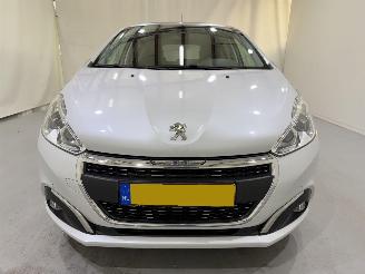 Peugeot 208 HB 1.6 Blue HDI 100 Premium picture 2