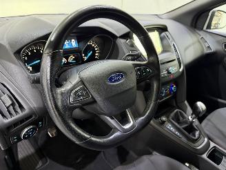 Ford Focus Wagon ST-Line 140 EcoBoost picture 18