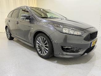 Ford Focus Wagon ST-Line 140 EcoBoost picture 40