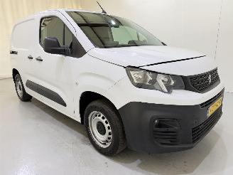 krockskadad bil bedrijf Peugeot Partner 1.5 Blue HDI 100 Pro 2023/9