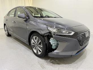 Vaurioauto  passenger cars Hyundai Ioniq 1.6 GDI HEV Aut. Navi/Clima 2019/8