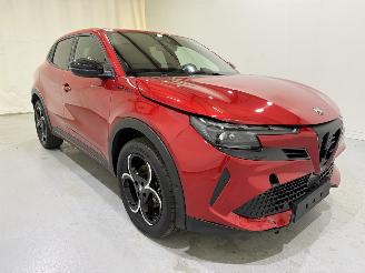 Unfallwagen Alfa Romeo Junior Ibrida 1.2 VGT Sport Speciale 2025/1