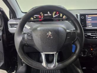 Peugeot 2008 1.2 PureTech Blue Lion 81Kw Bjr.2017 picture 16