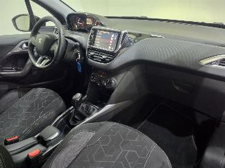 Peugeot 2008 1.2 PureTech Blue Lion 81Kw Bjr.2017 picture 28