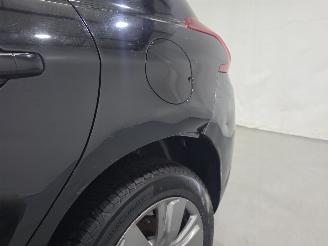 Peugeot 2008 1.2 PureTech Blue Lion 81Kw Bjr.2017 picture 12