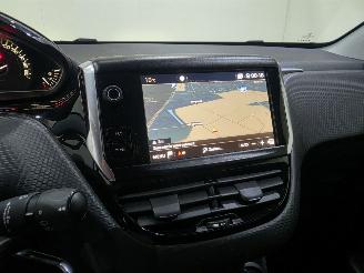 Peugeot 2008 1.2 PureTech Blue Lion 81Kw Bjr.2017 picture 8