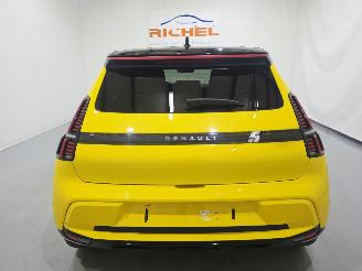 Renault 5 Electric 150 Comfort Range Iconiq Cinq picture 5