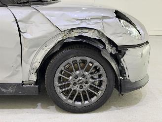 Mini Cooper 5-Drs 1.5 C Classic Aut7 picture 8