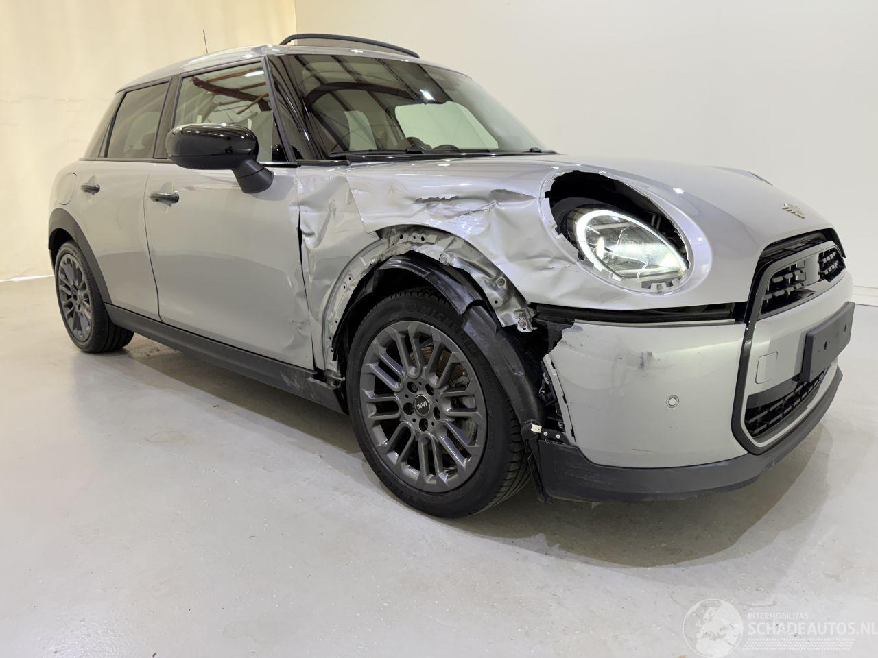 Mini Cooper 5-Drs 1.5 C Classic Aut7
