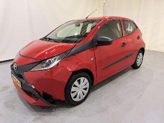 Damaged car Toyota Aygo 1.0 VVT-i X-Fun 5 Drs Airco NAP 2017/7
