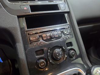 Peugeot 5008 1.2 PureTech Style 7p Bjr.2016 picture 20