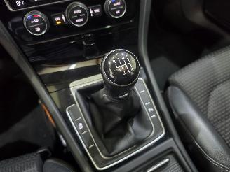 Volkswagen Golf  picture 29