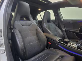 Mercedes A-klasse 200 Launch Edition Premium Plus AMG Line bjr.2018 picture 32