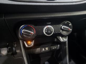 Kia Picanto 1.0 ComfortPlusLine Navigator Bjr.2018 picture 21