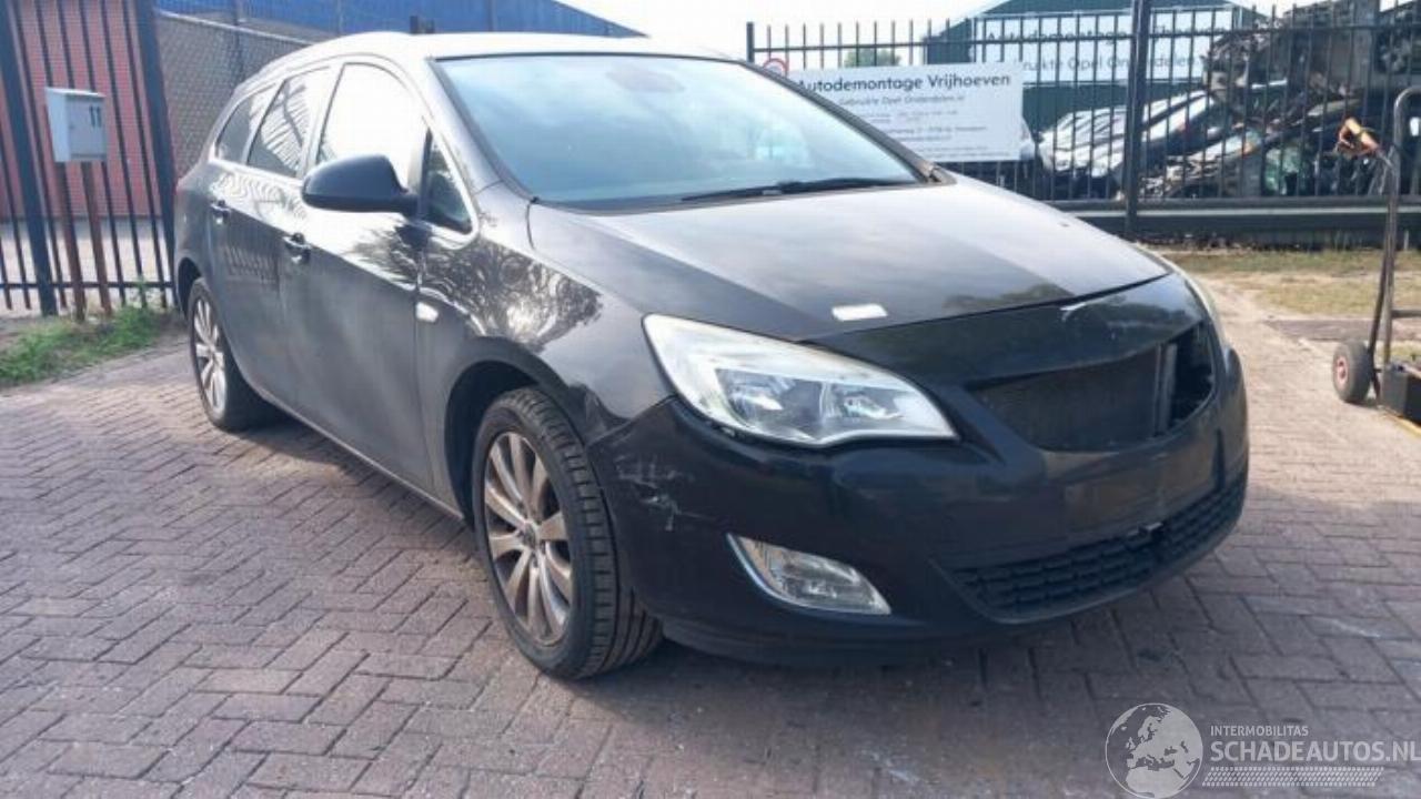 Opel Astra Astra J Sports Tourer (PD8/PE8/PF8), Combi, 2010 / 2015 1.7 CDTi 16V