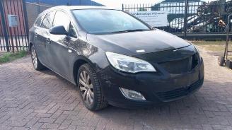 Sloopauto Opel Astra Astra J Sports Tourer (PD8/PE8/PF8), Combi, 2010 / 2015 1.7 CDTi 16V 2011/6