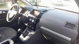 Opel Zafira Zafira (M75), MPV, 2005 / 2015 2.2 16V Direct Ecotec picture 11