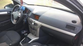 Opel Astra Astra H (L48), Hatchback 5-drs, 2004 / 2010 1.6 16V picture 9