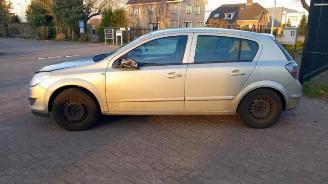 Opel Astra Astra H (L48), Hatchback 5-drs, 2004 / 2010 1.6 16V picture 4