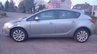Opel Astra Astra J (PC6/PD6/PE6/PF6), Hatchback 5-drs, 2009 / 2015 1.4 16V ecoFLEX picture 4