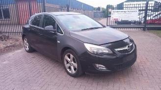 rozbiórka samochody osobowe Opel Astra Astra J (PC6/PD6/PE6/PF6), Hatchback 5-drs, 2009 / 2015 1.4 Turbo 16V 2012/3