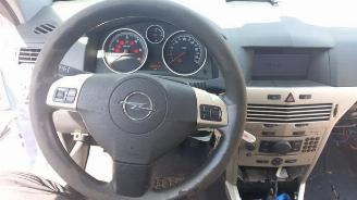 Opel Astra  picture 12