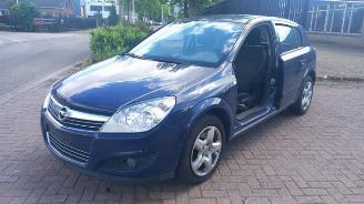 Opel Astra  picture 3