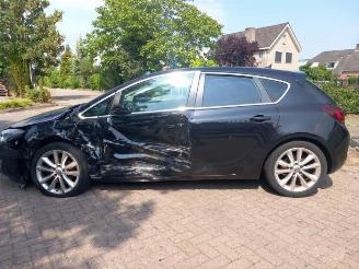 Opel Astra Astra J (PC6/PD6/PE6/PF6), Hatchback 5-drs, 2009 / 2015 1.6 Turbo 16V picture 4