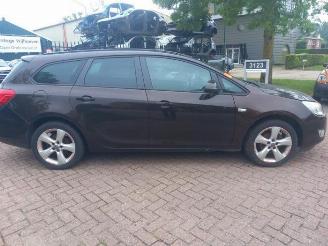 Opel Astra Astra J Sports Tourer (PD8/PE8/PF8), Combi, 2010 / 2015 1.6 16V picture 8