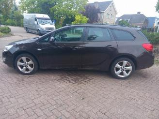 Opel Astra Astra J Sports Tourer (PD8/PE8/PF8), Combi, 2010 / 2015 1.6 16V picture 4