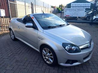 Salvage car Opel Tigra Tigra Twin Top, Cabrio, 2004 / 2010 1.8 16V 2005/1