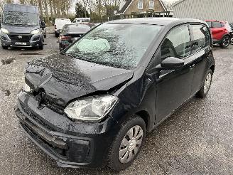 krockskadad bil auto Volkswagen Up! 1.0 Move Up  5 Drs 2020/9